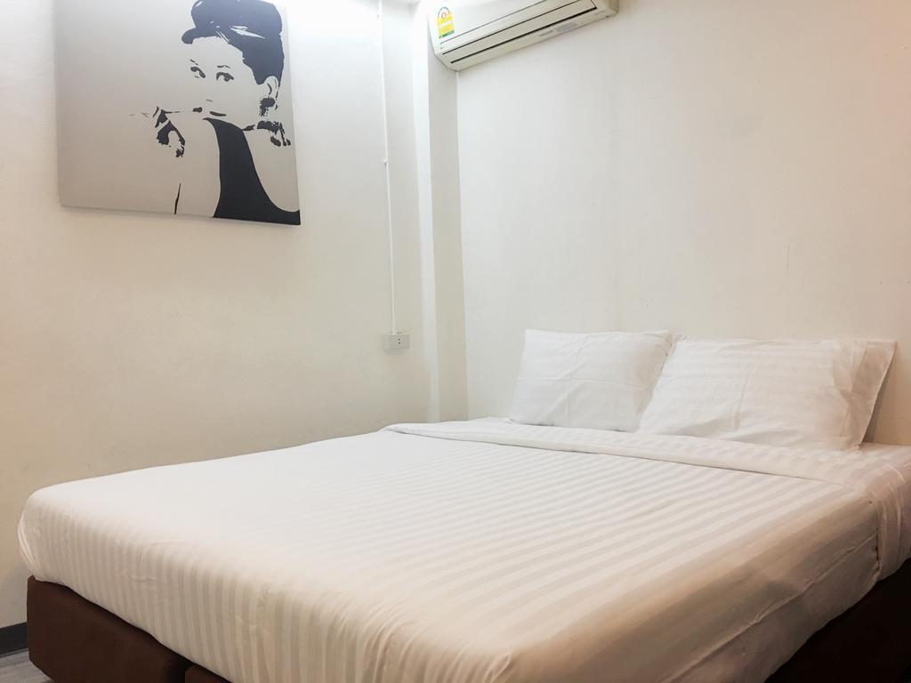 The Rabbit'S Hole Hostel Bangkok Exteriér fotografie